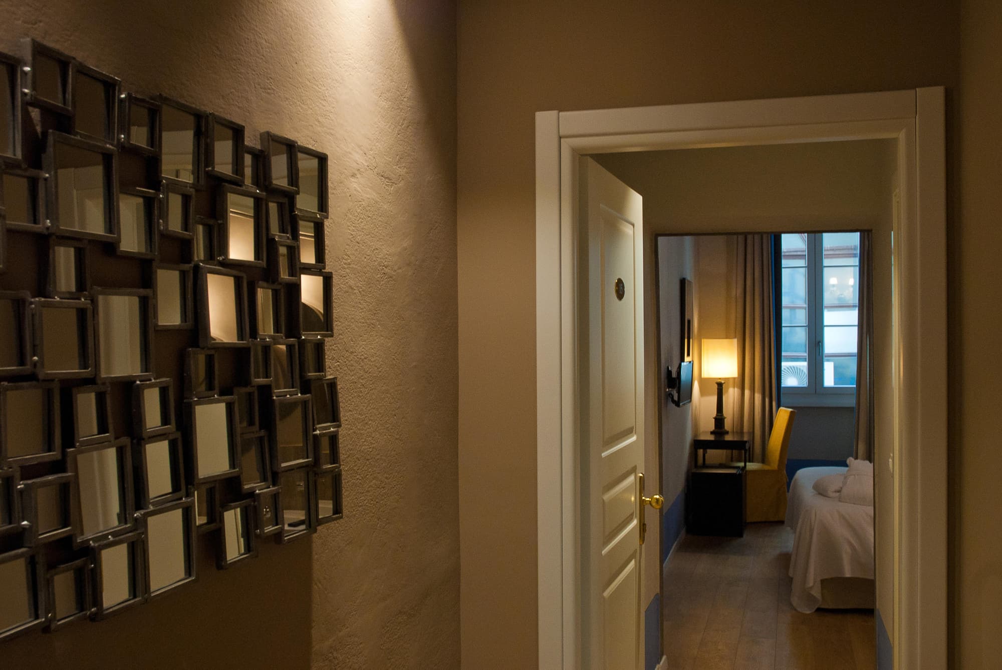 Black 5 Florence Suite, General view