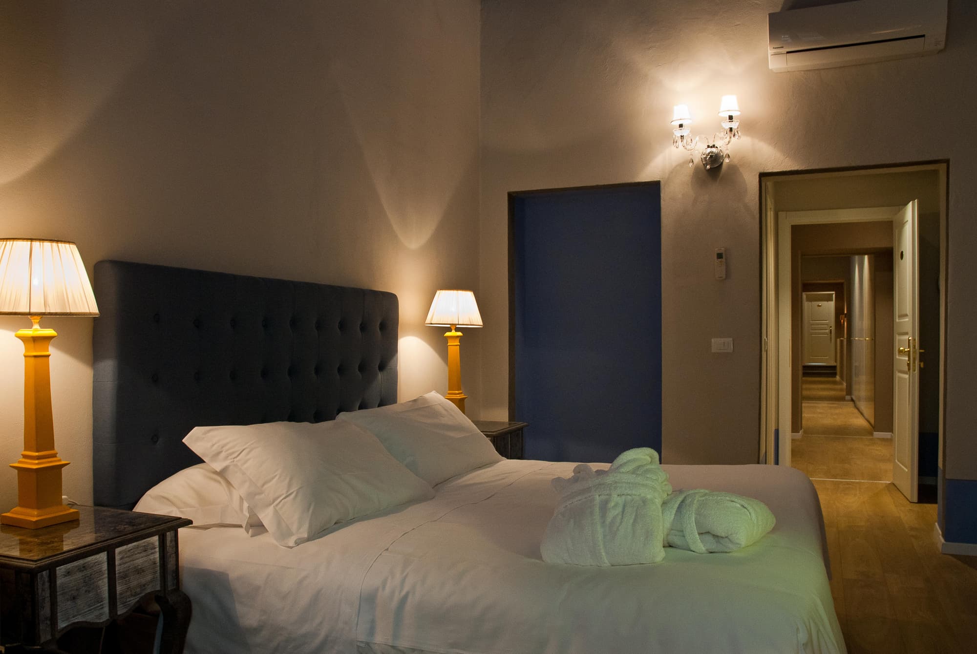 Black 5 Florence Suite, General view