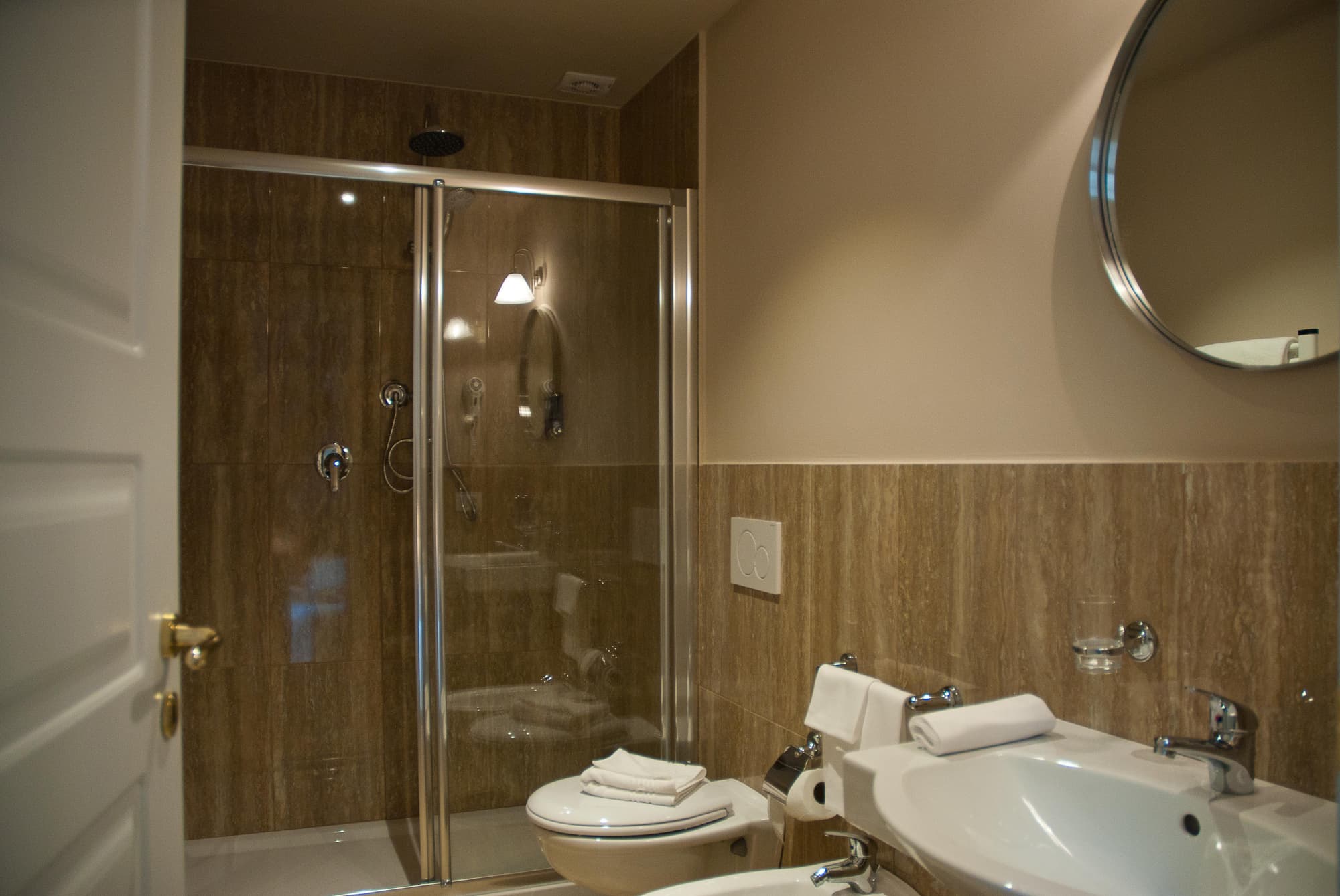 Black 5 Florence Suite, Room