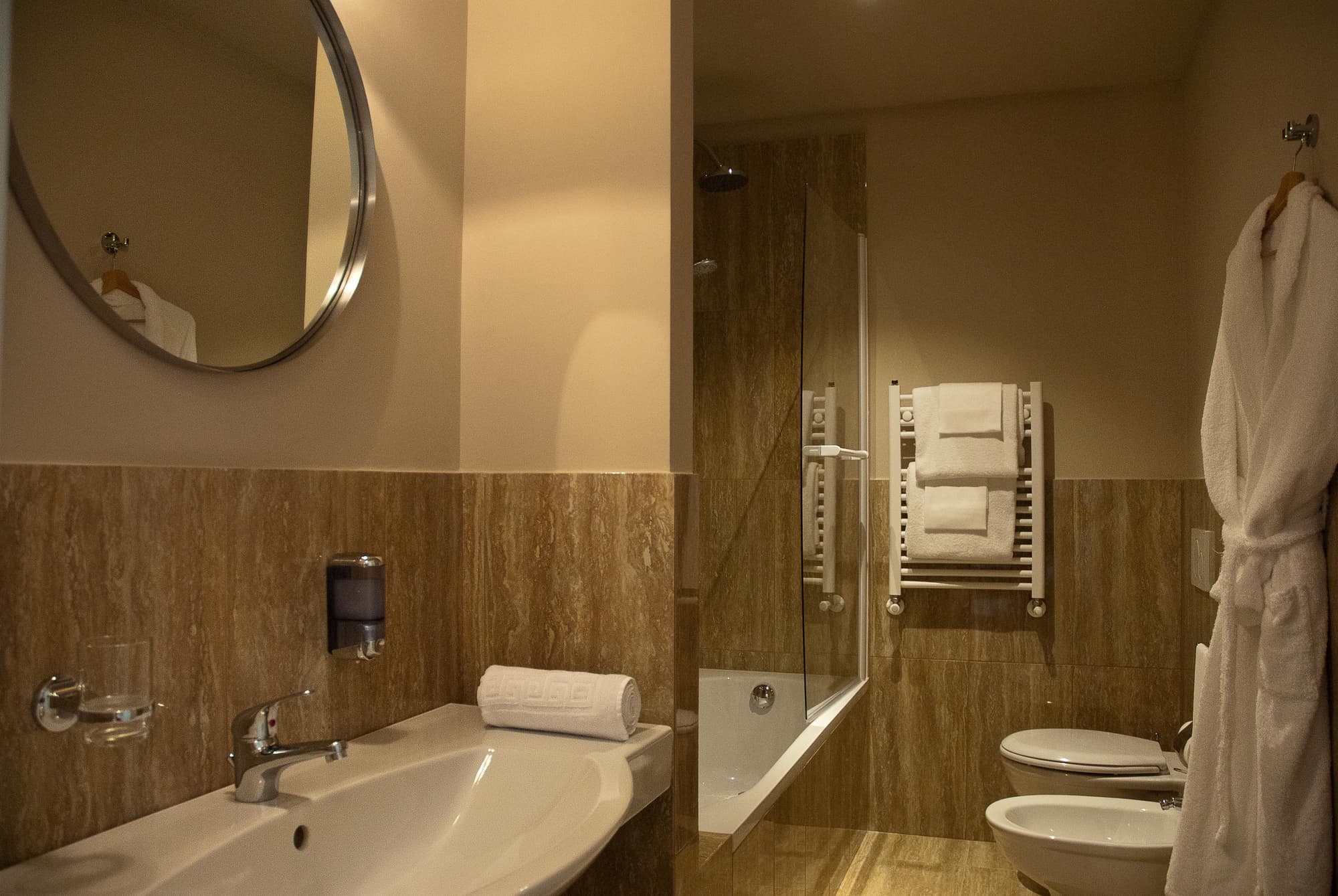 Black 5 Florence Suite, Room