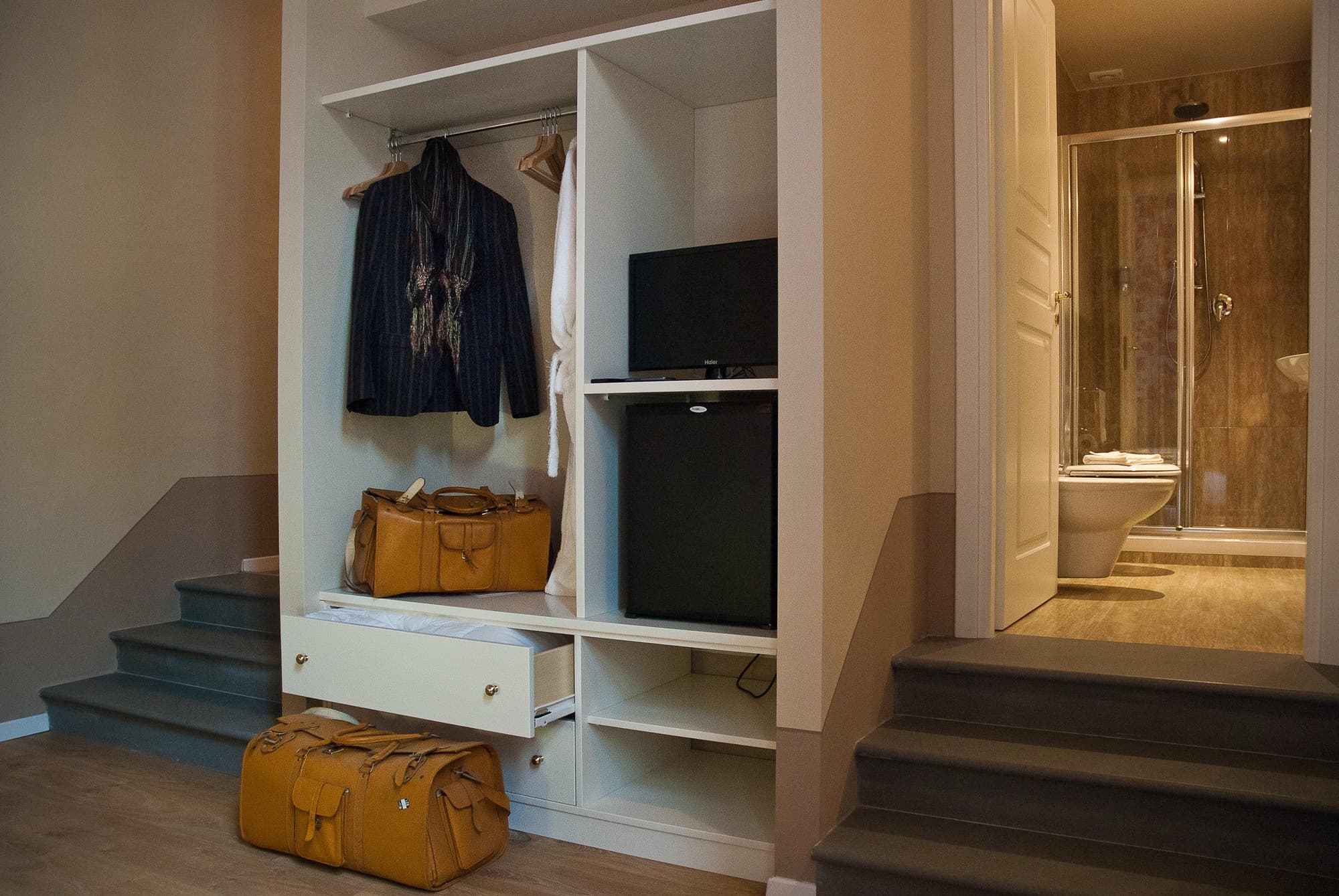 Black 5 Florence Suite, Room