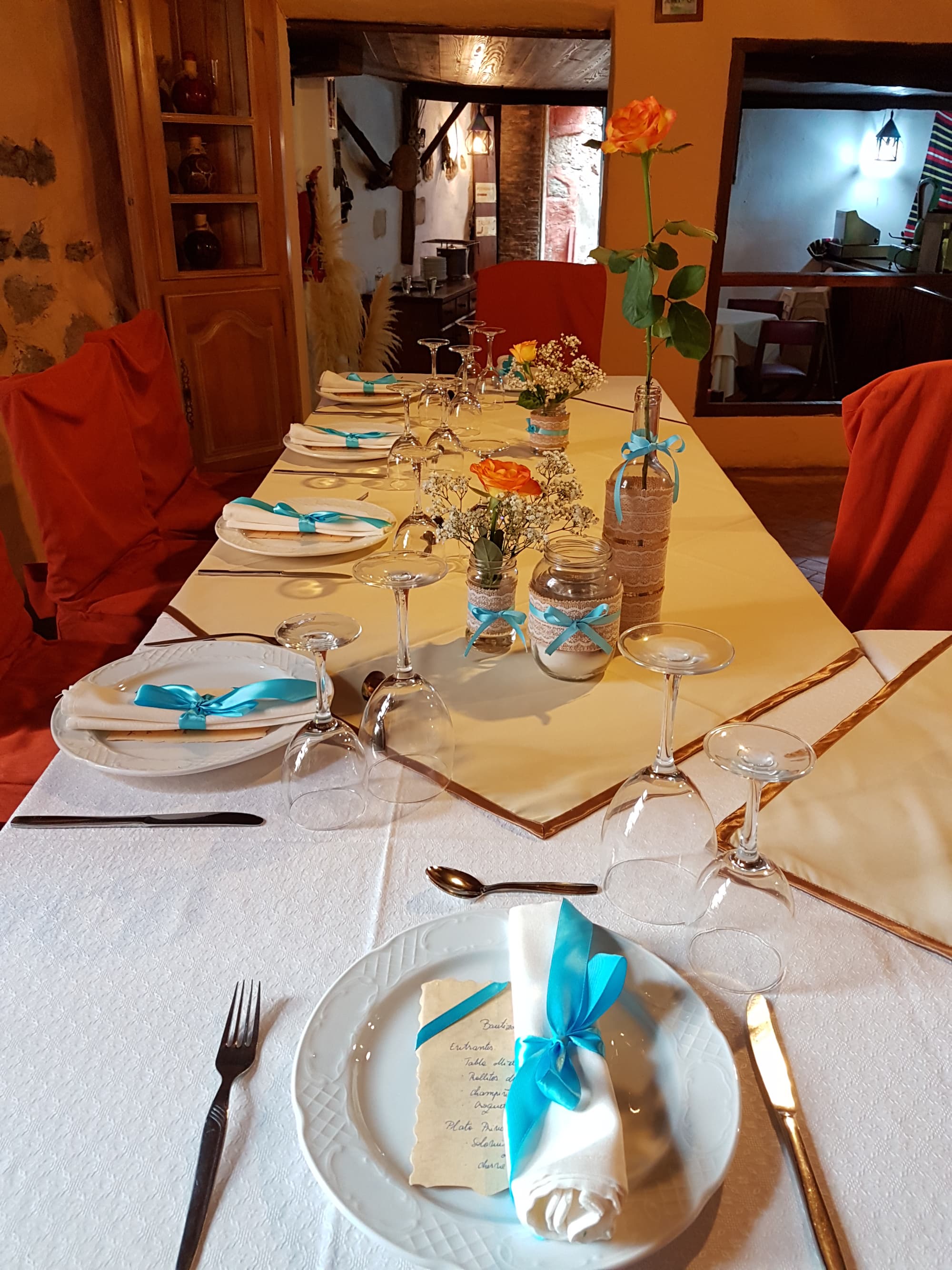 Fonda Central, Restaurant