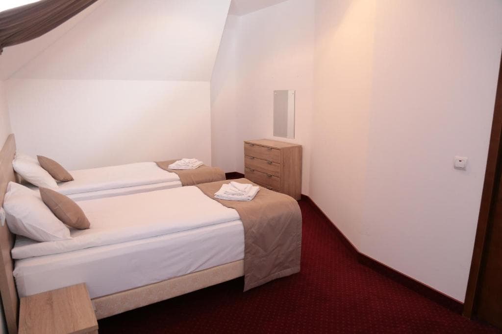 Apollonia Hotel, Room