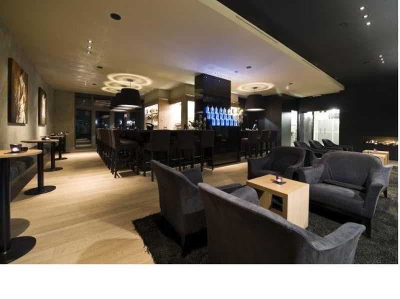 Flanders Hotel, General view