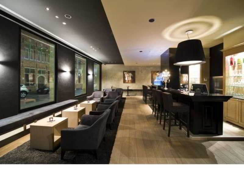 Flanders Hotel, General view