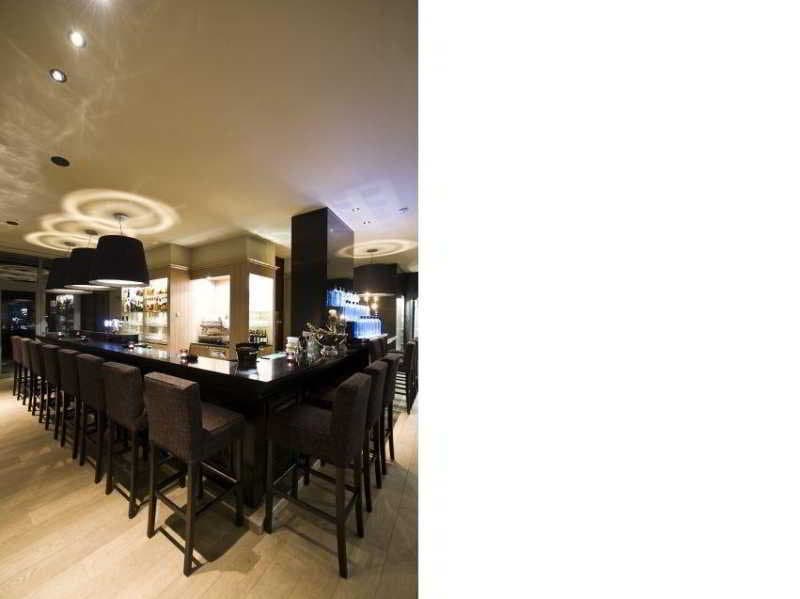 Flanders Hotel, General view