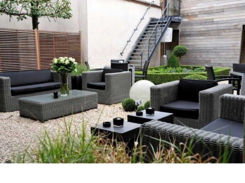 Flanders Hotel, General view