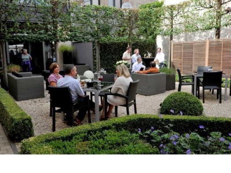 Flanders Hotel, General view