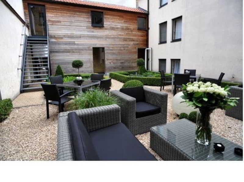 Flanders Hotel, General view