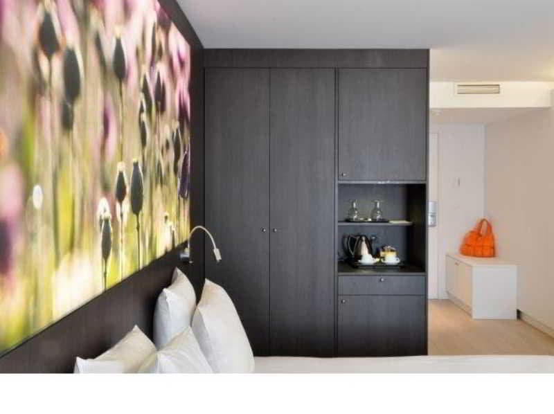 Flanders Hotel, General view