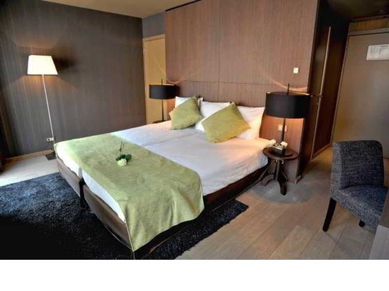 Flanders Hotel, General view