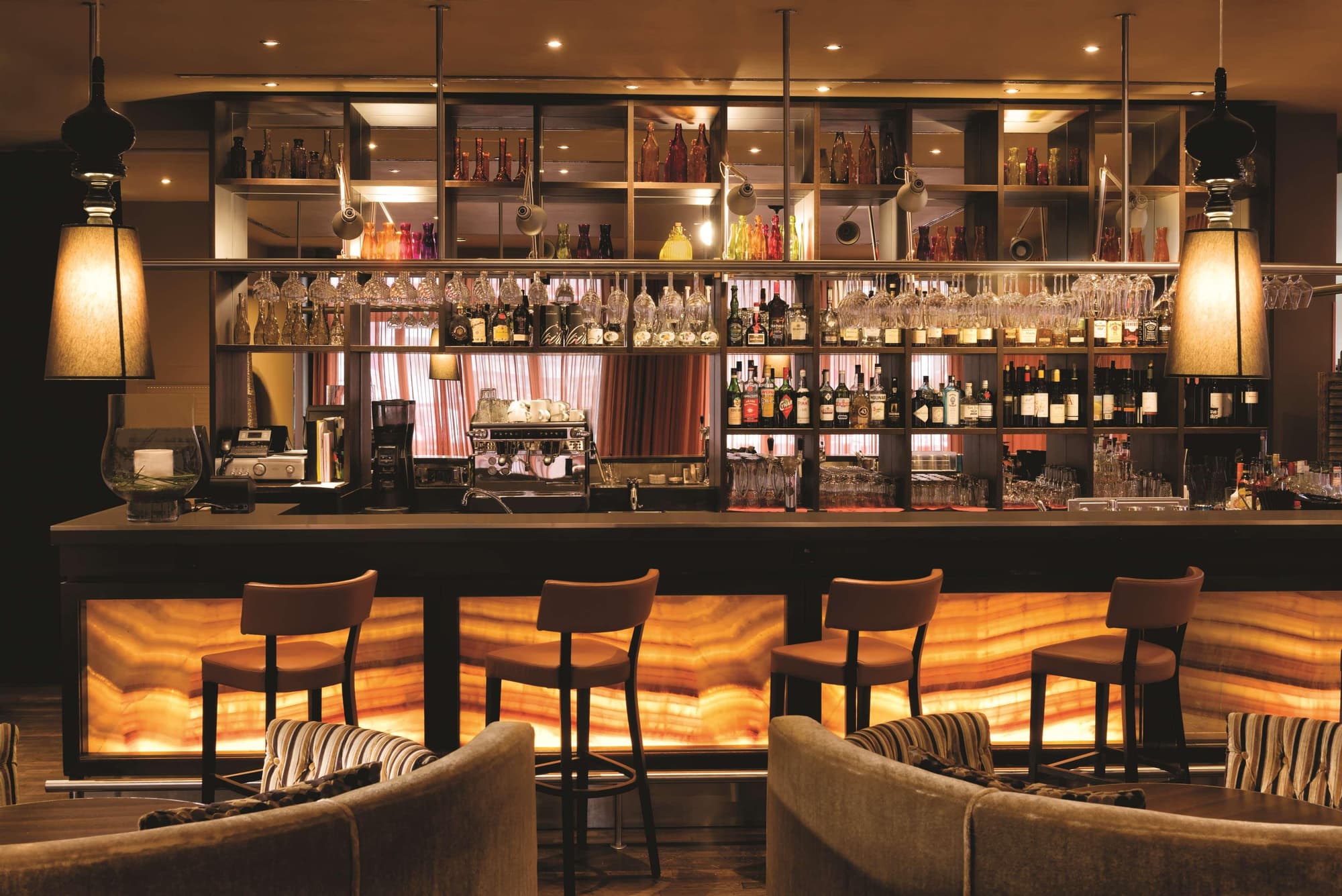 Adina Apartment Hotel Berlin Checkpoint Charlie, Bar