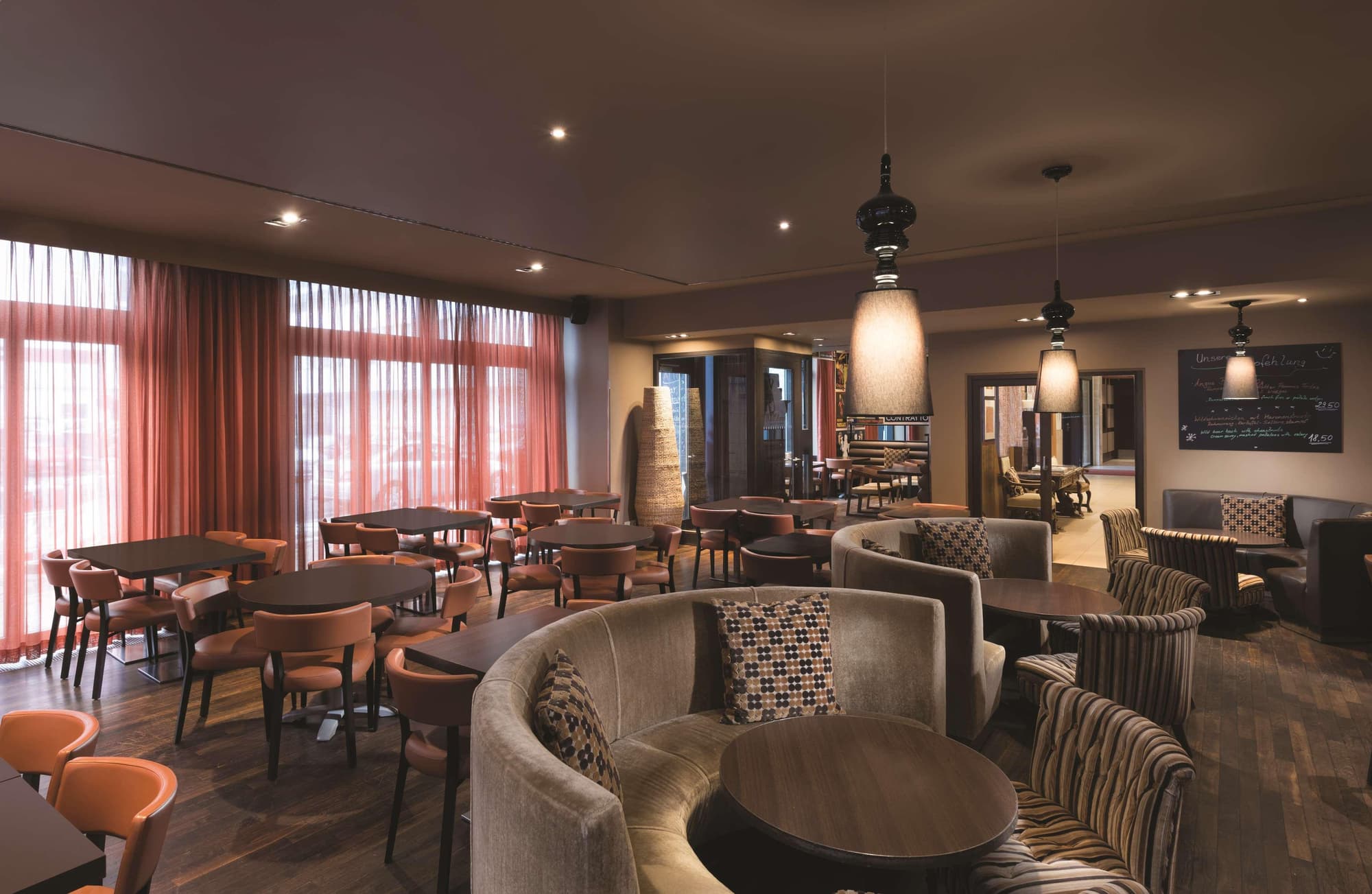 Adina Apartment Hotel Berlin Checkpoint Charlie, Restaurant