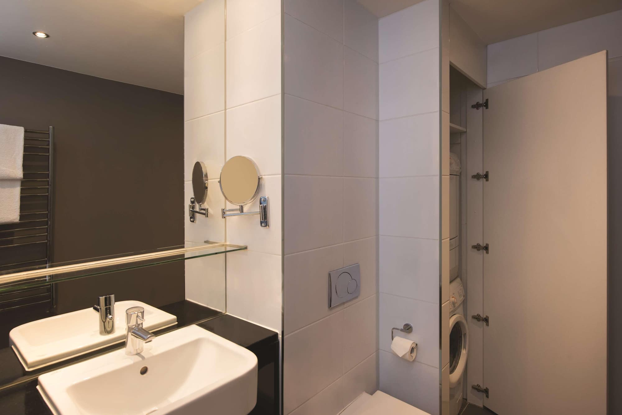 Adina Apartment Hotel Berlin Checkpoint Charlie, Room