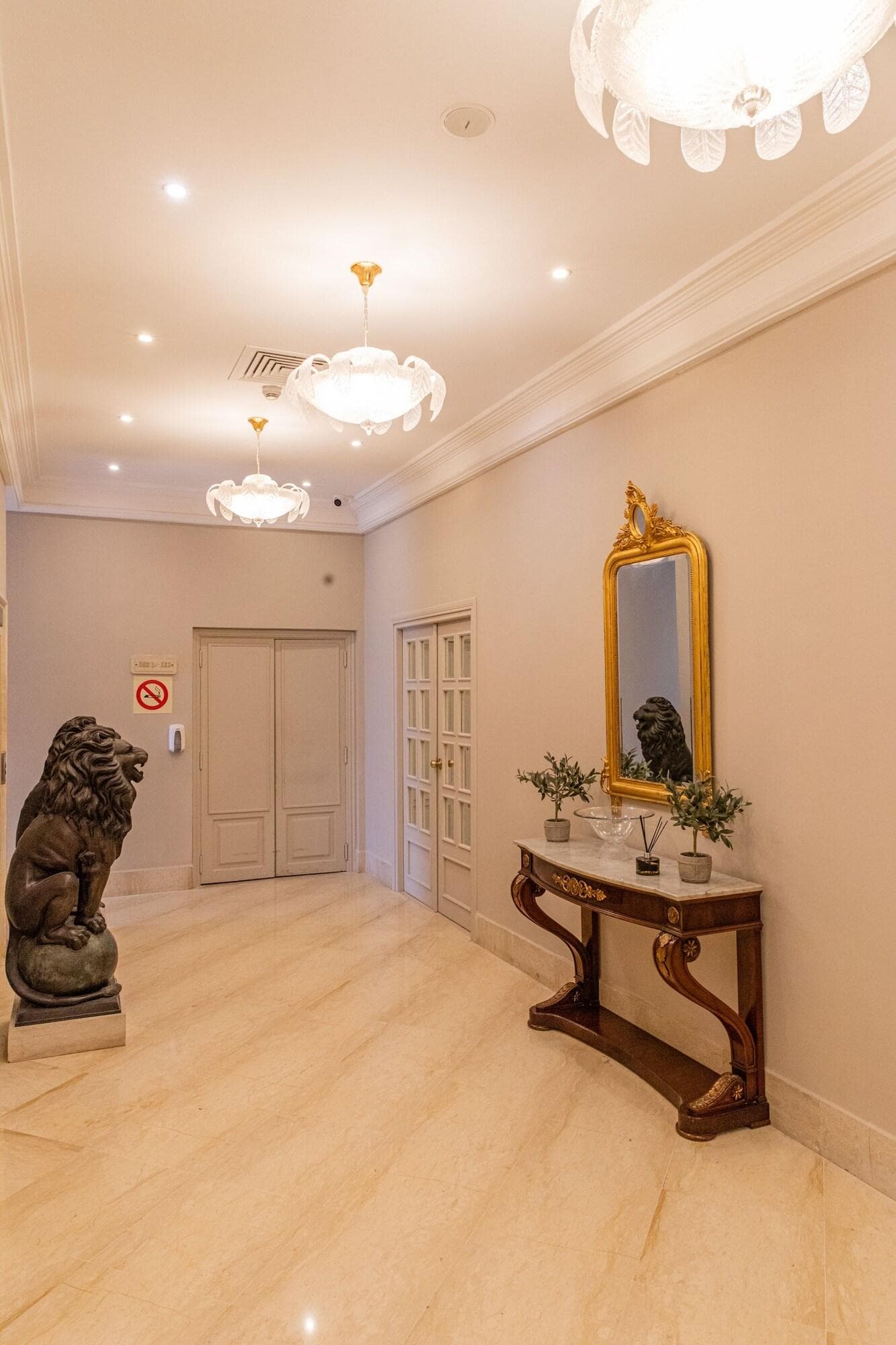 Acropole Tunis, Lobby