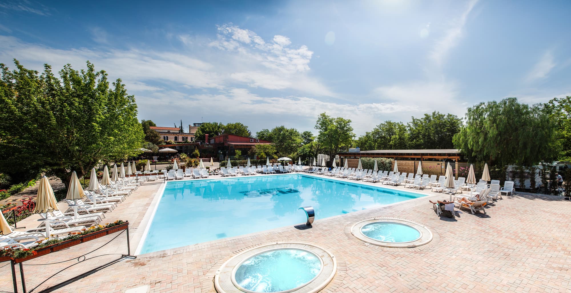 hu Roma Camping In Town, General view