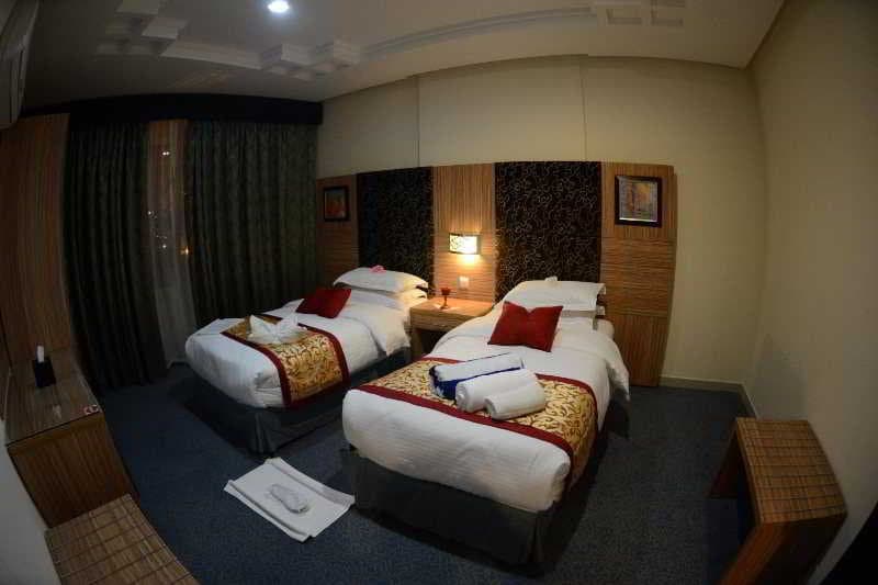 Rose Garden Hotel, Room
