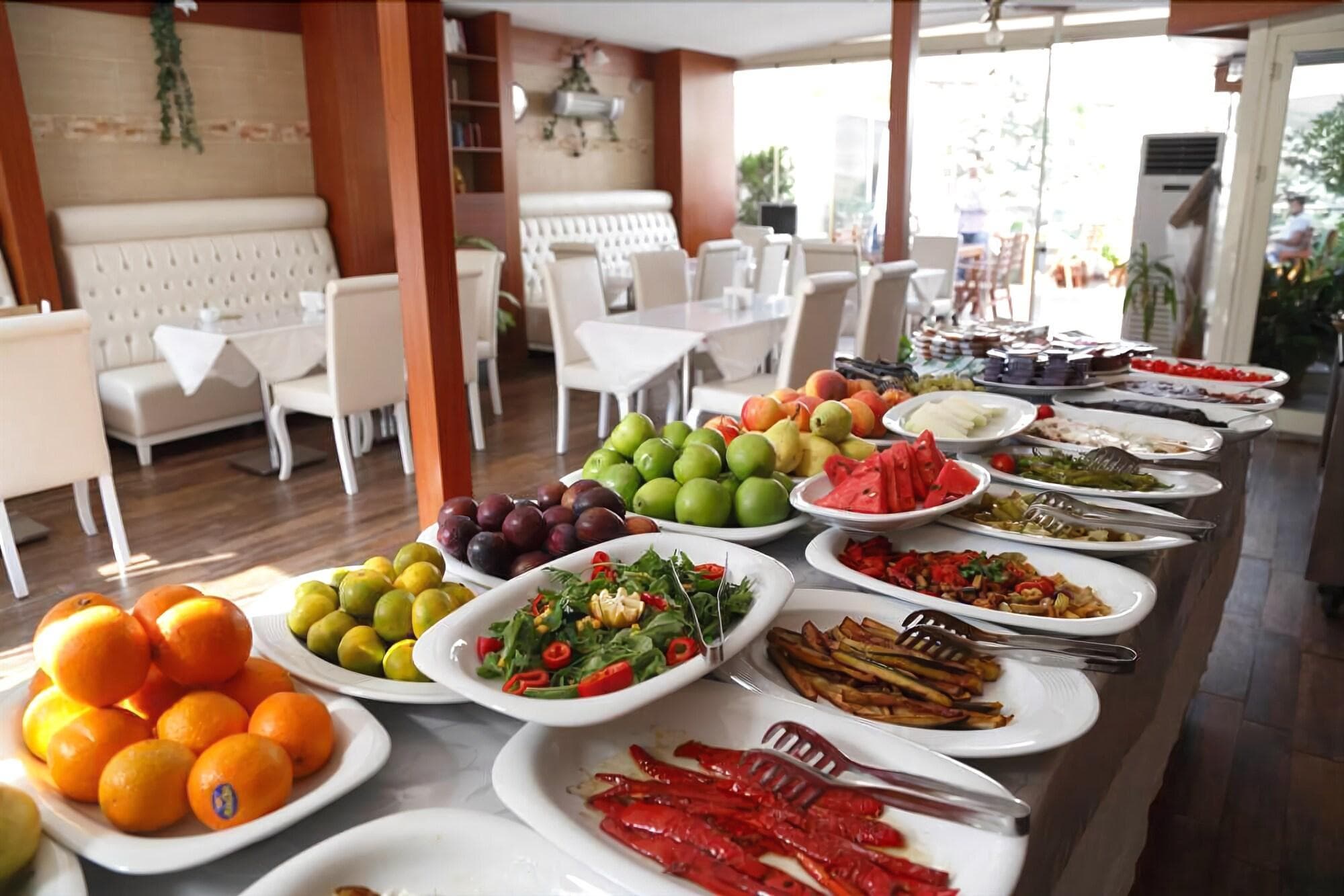 The Empress Theodora Hotel, Restaurant