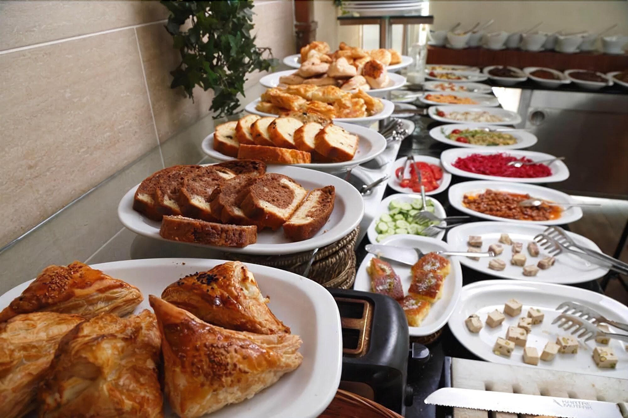 The Empress Theodora Hotel, Restaurant