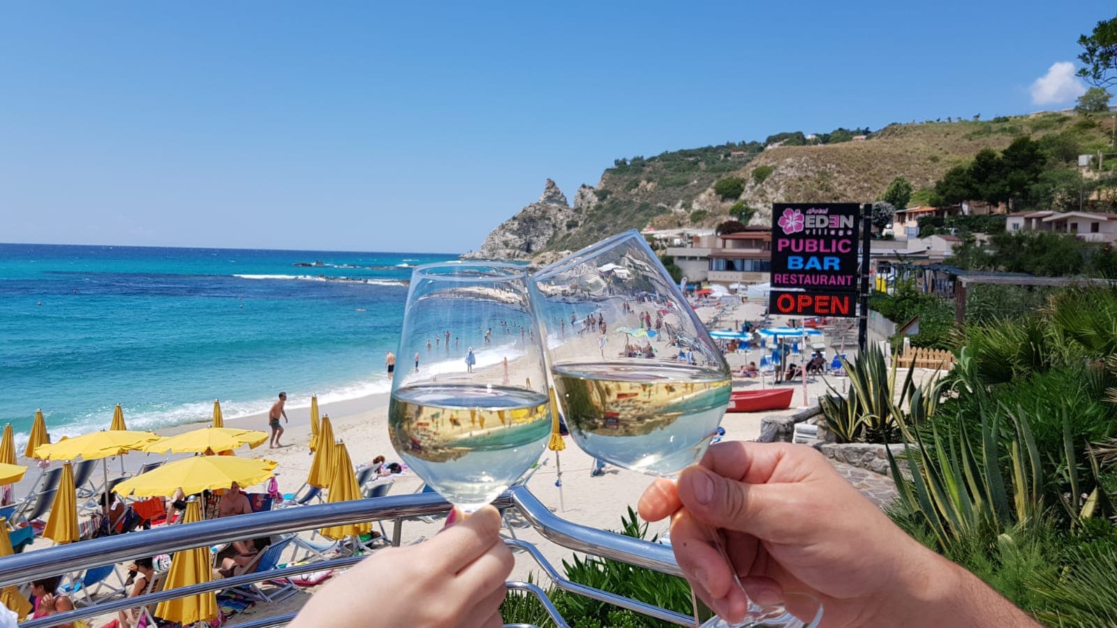 Hotel Village Eden, Bar