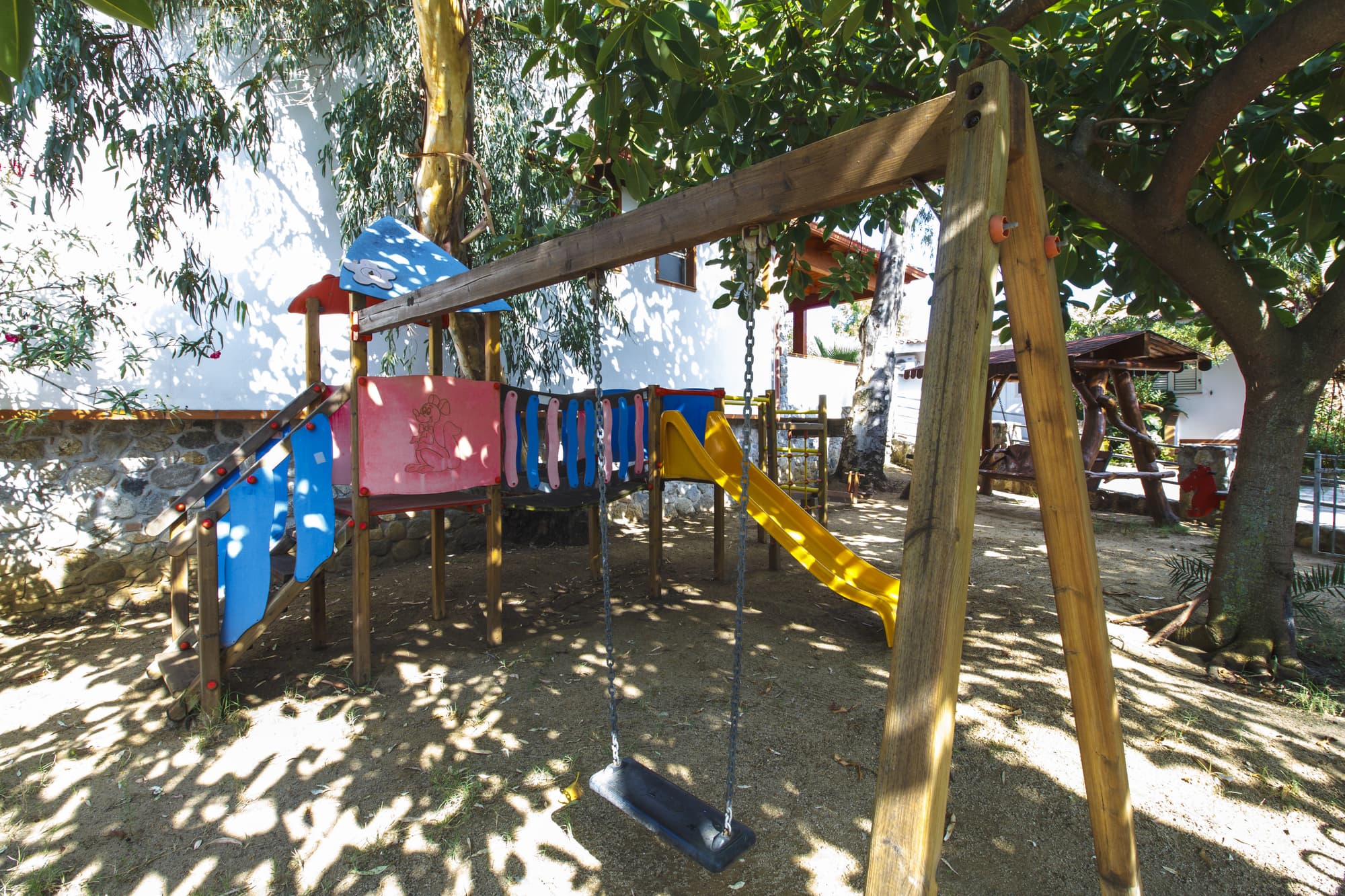 Hotel Village Eden, Sports and Entertainment