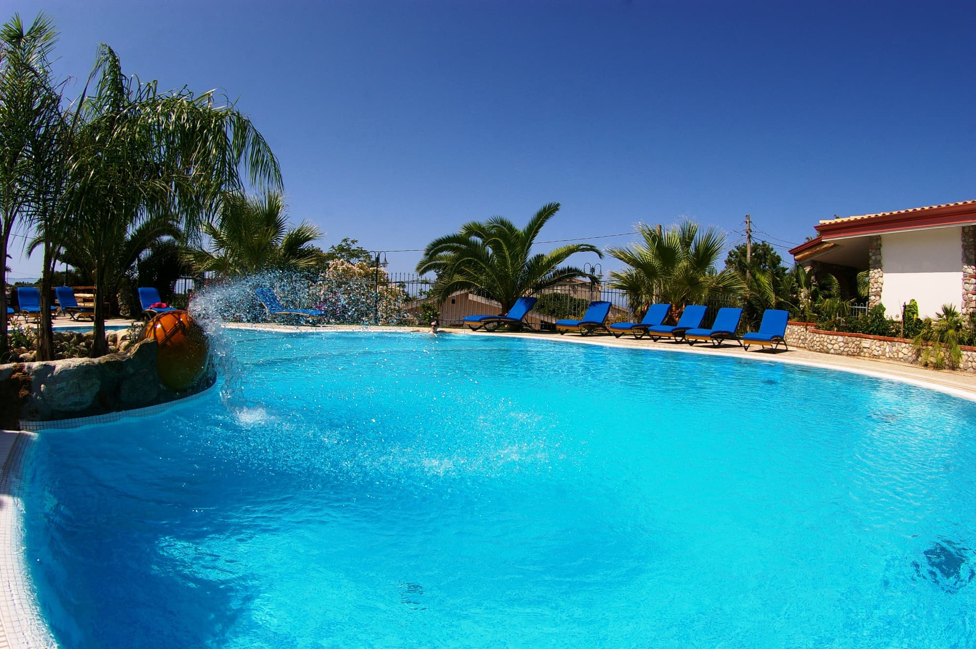 Hotel Village Eden, Pool