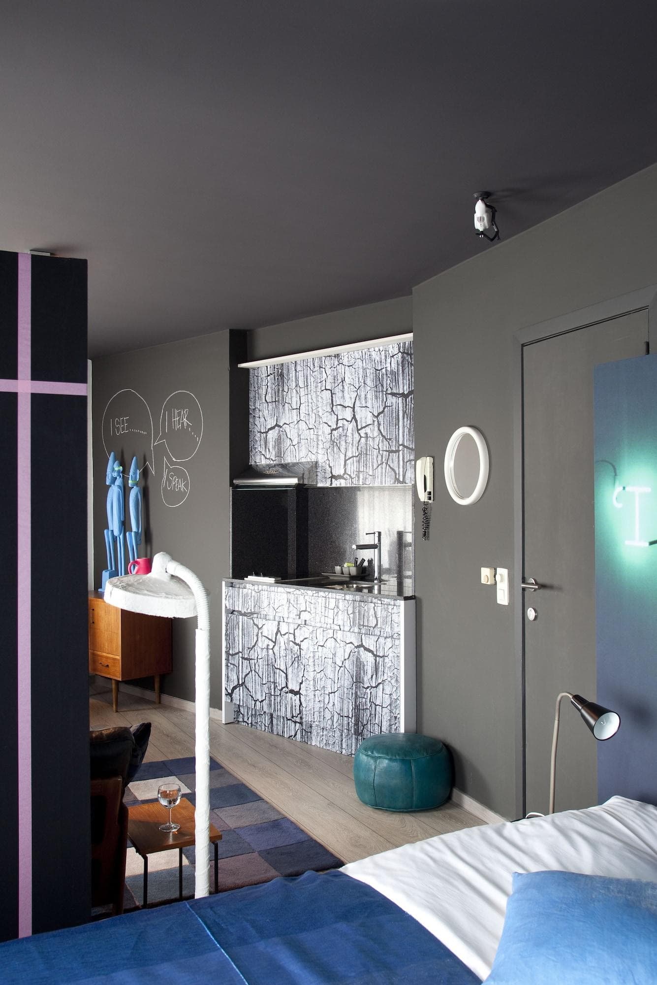 The Soul Antwerp, Room