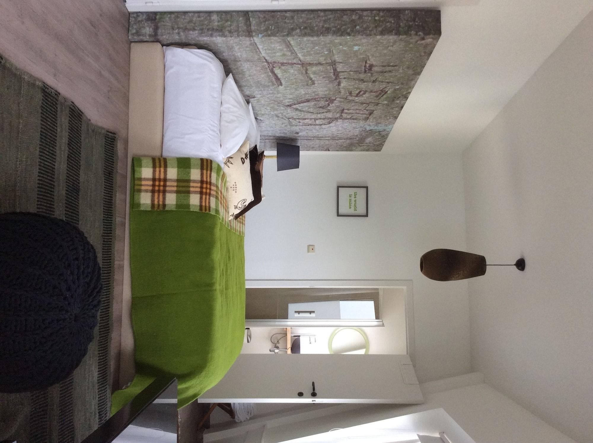 The Soul Antwerp, Room