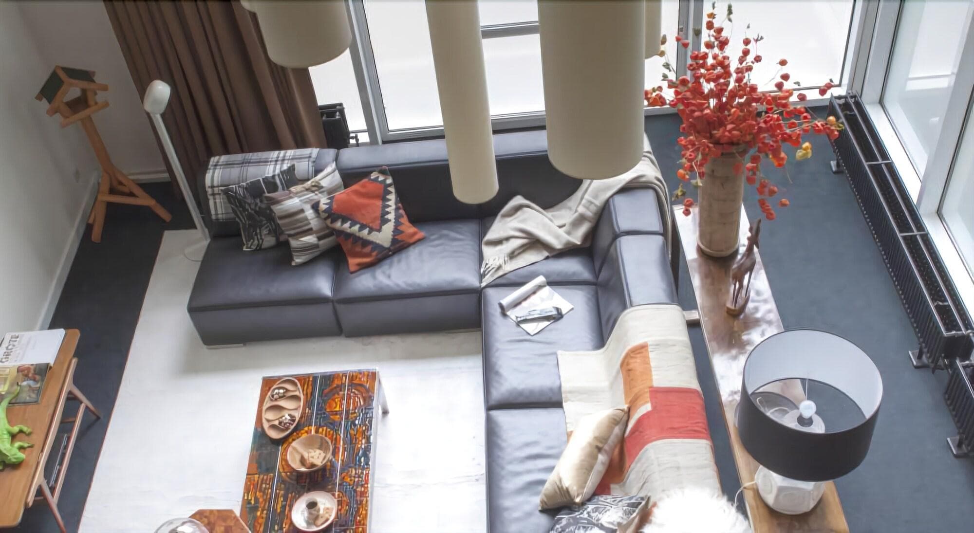 The Soul Antwerp, Room