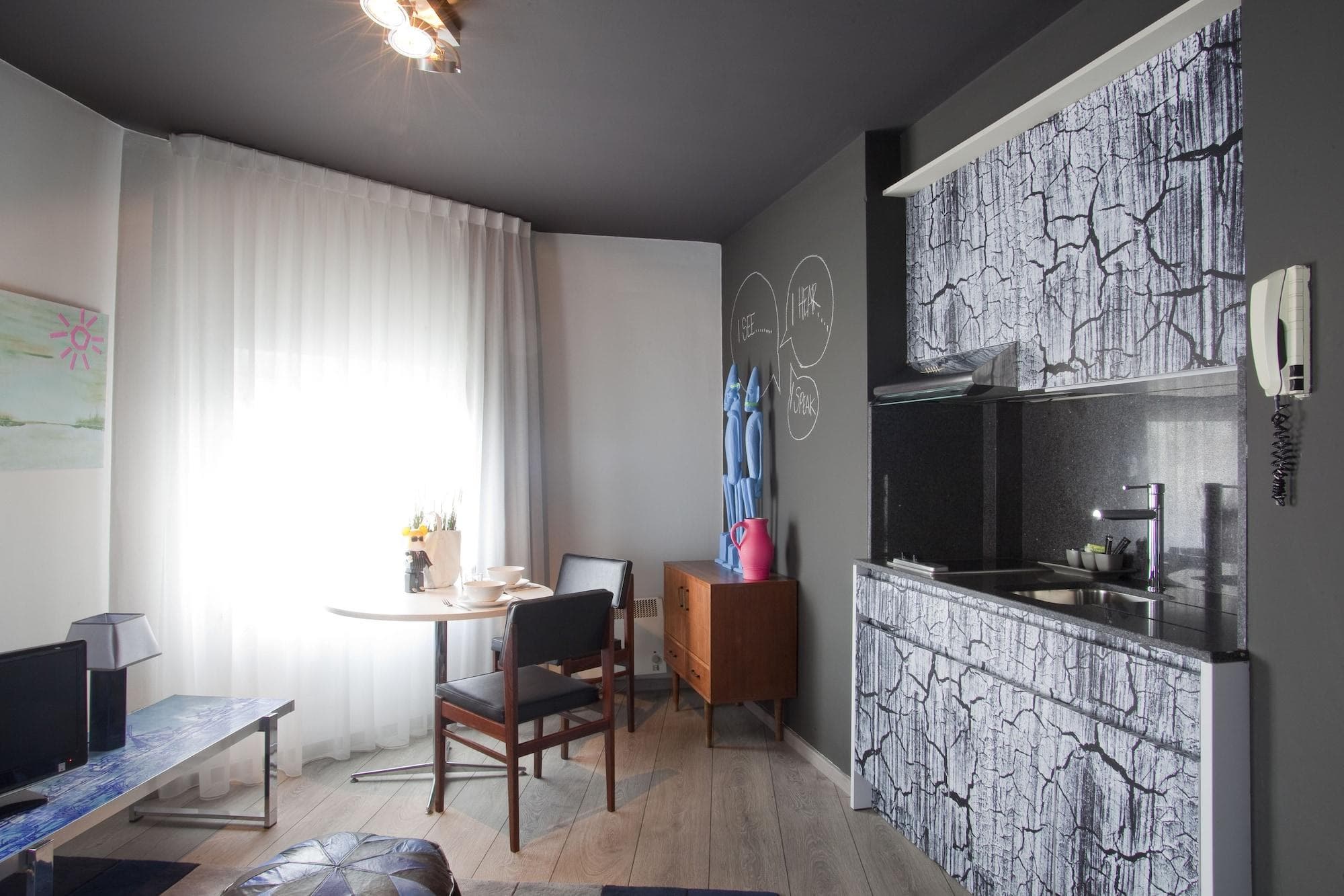 The Soul Antwerp, Room