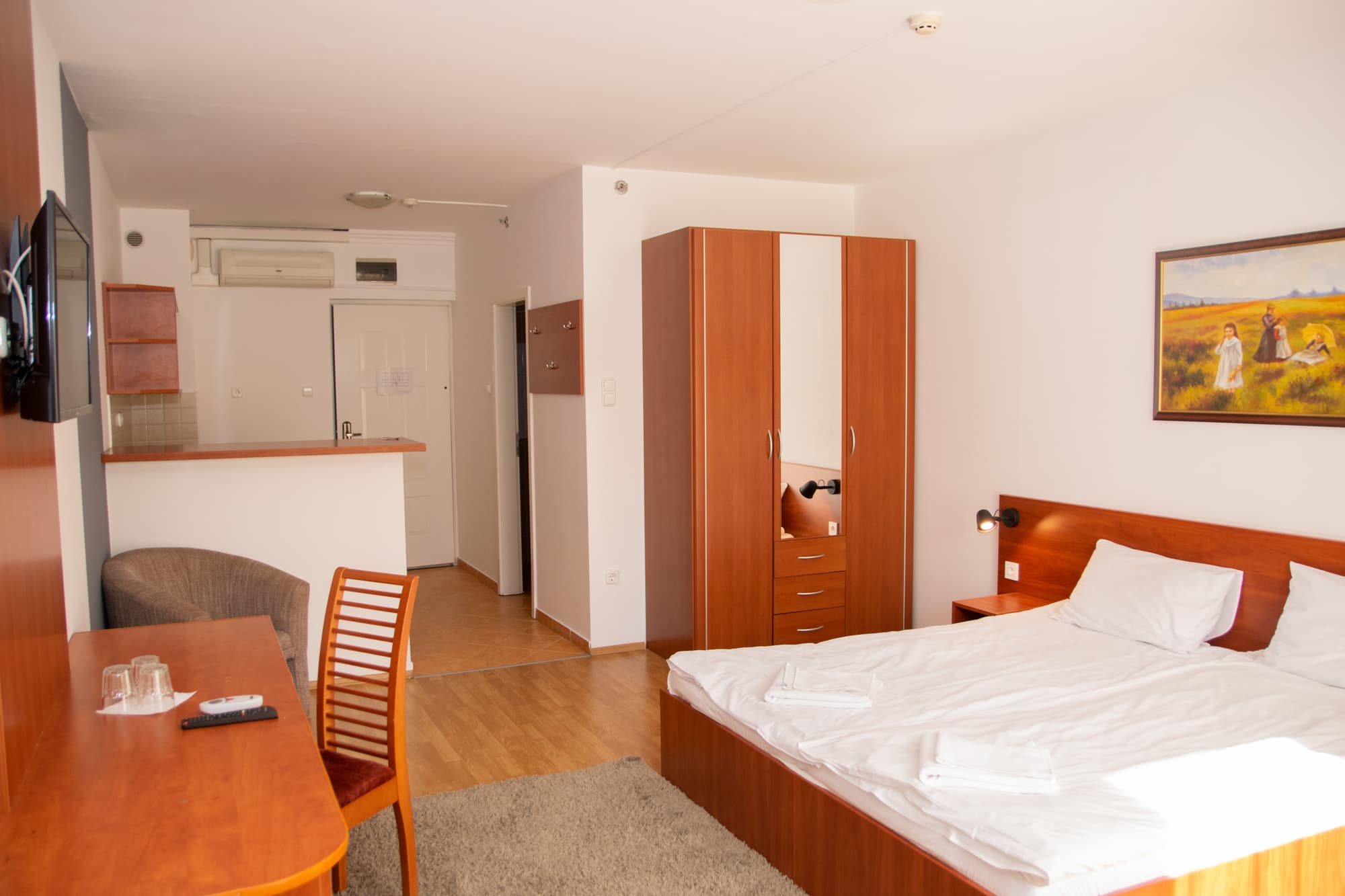 Triple M Hotel, Room