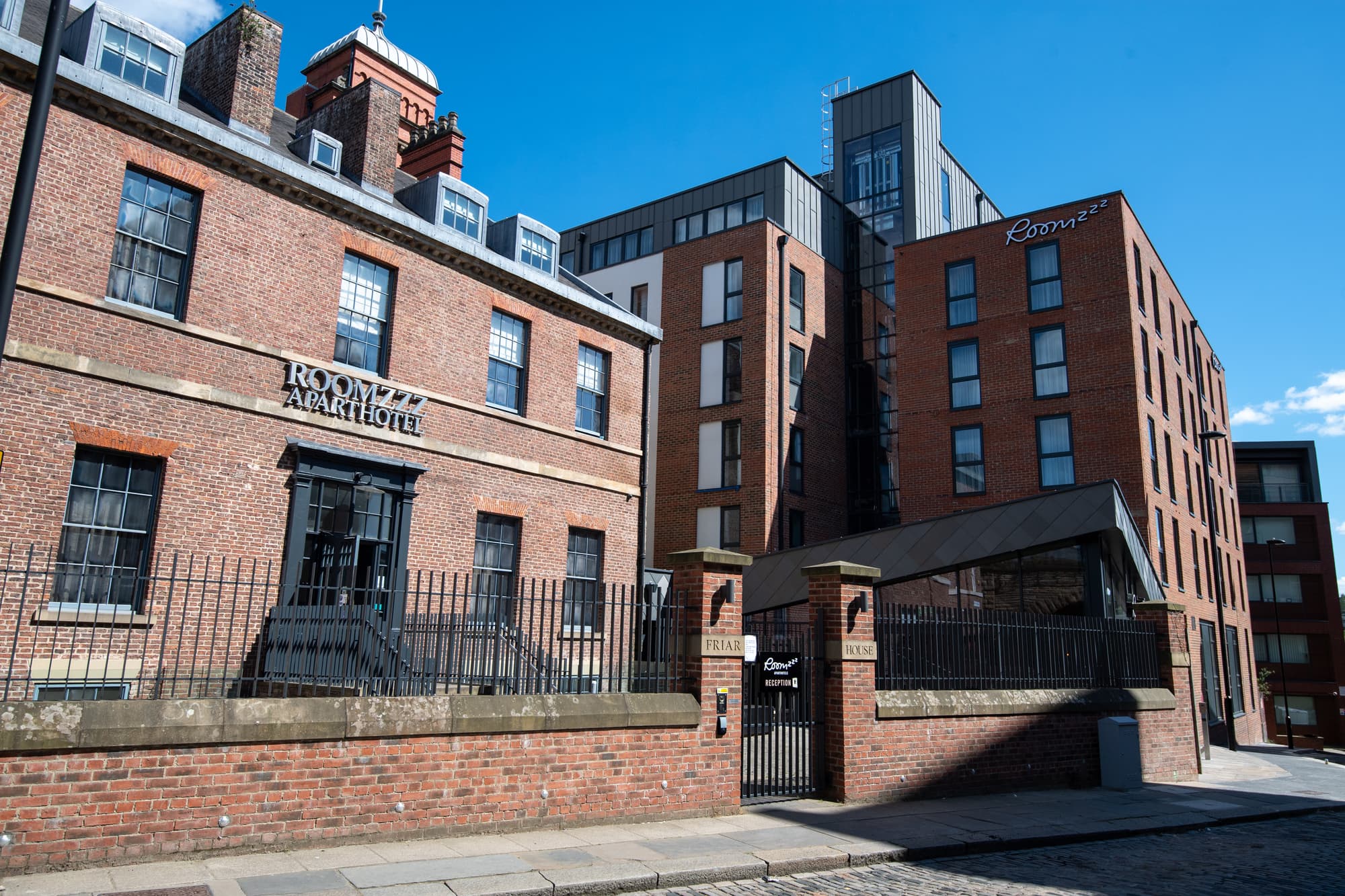 Roomzzz Newcastle City, General view