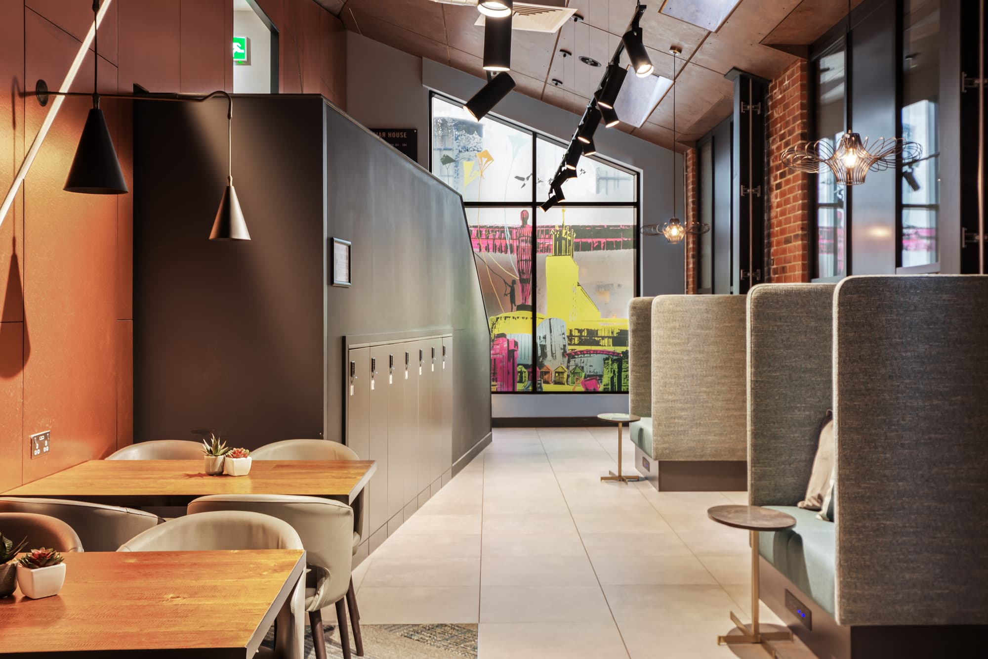 Roomzzz Newcastle City, Lobby