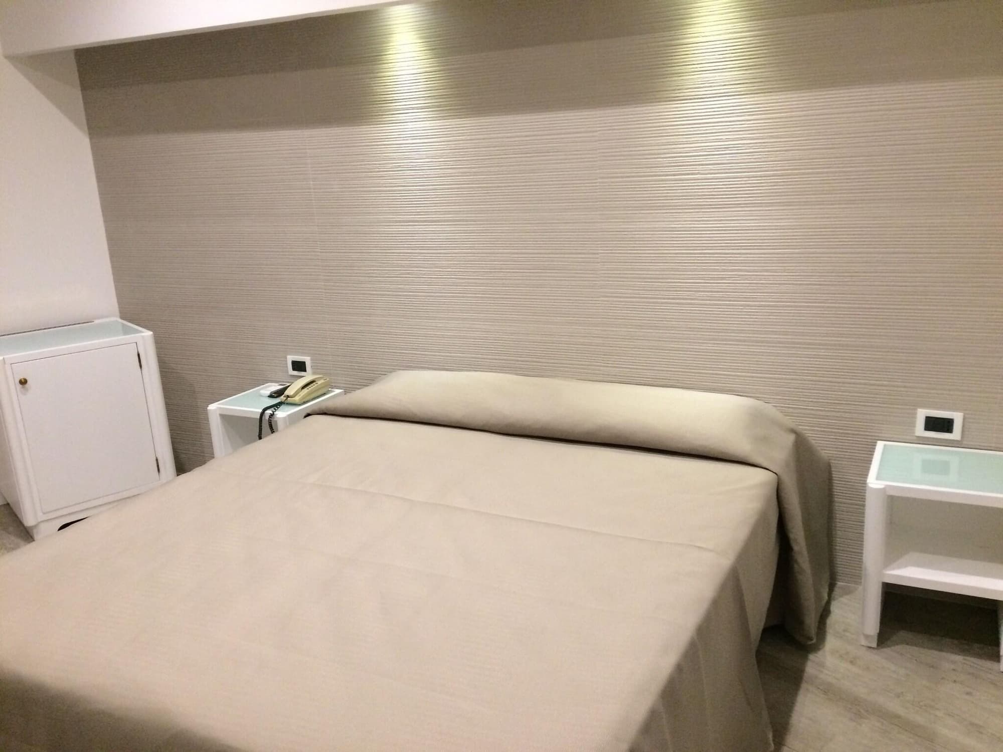 Grand Hotel Olympic, Room