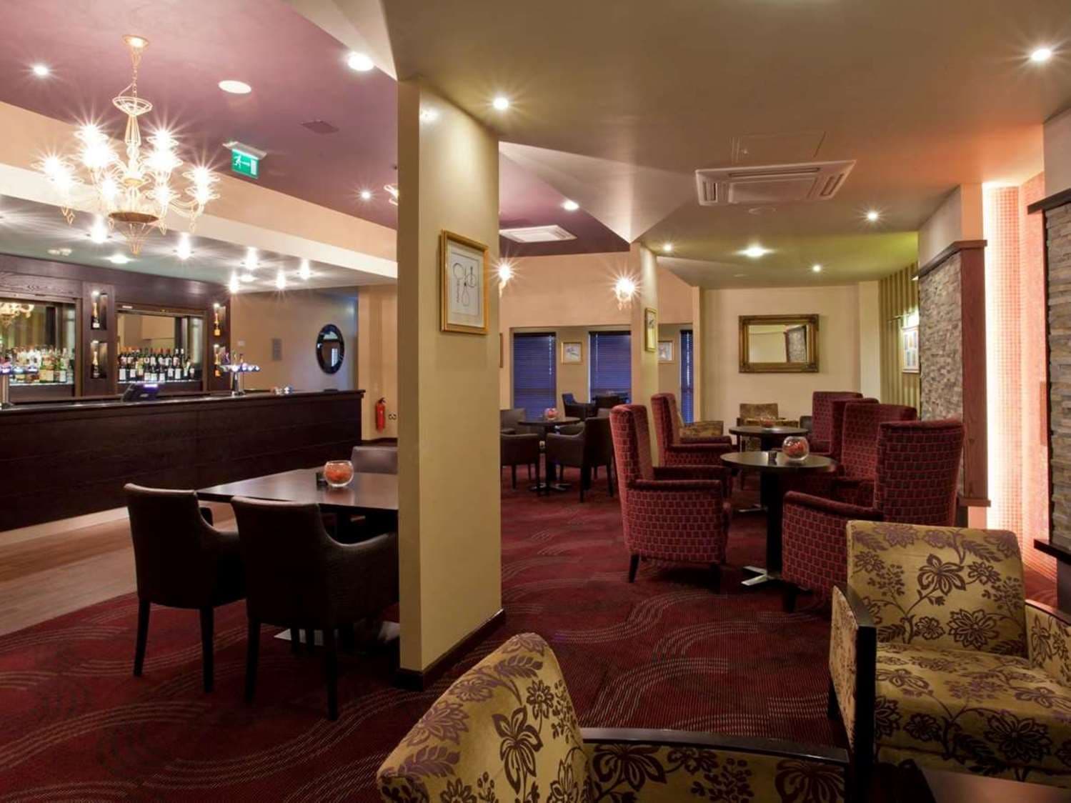 Gloucester Robinswood Hotel, BW Signature, Bar