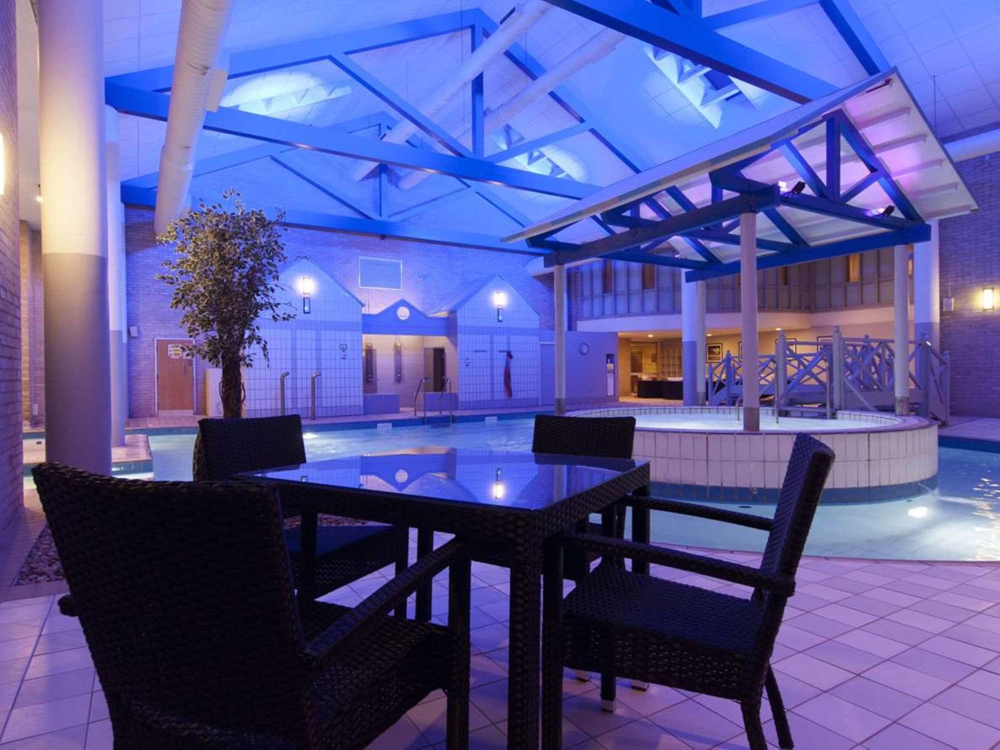 Gloucester Robinswood Hotel, BW Signature, Pool