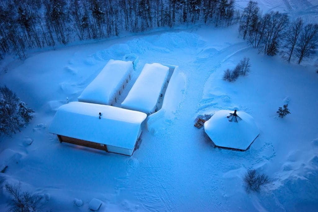 Arctic Snow, General view