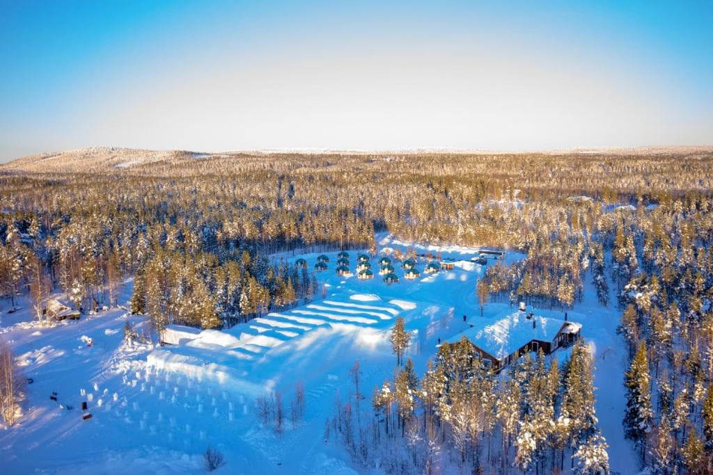 Arctic Snow, General view