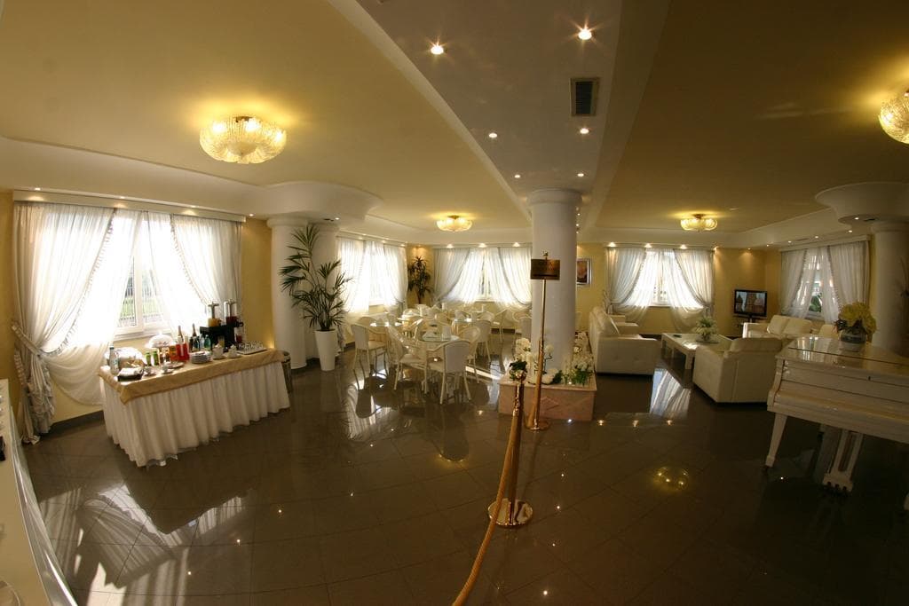 Luxor Hotel, General view