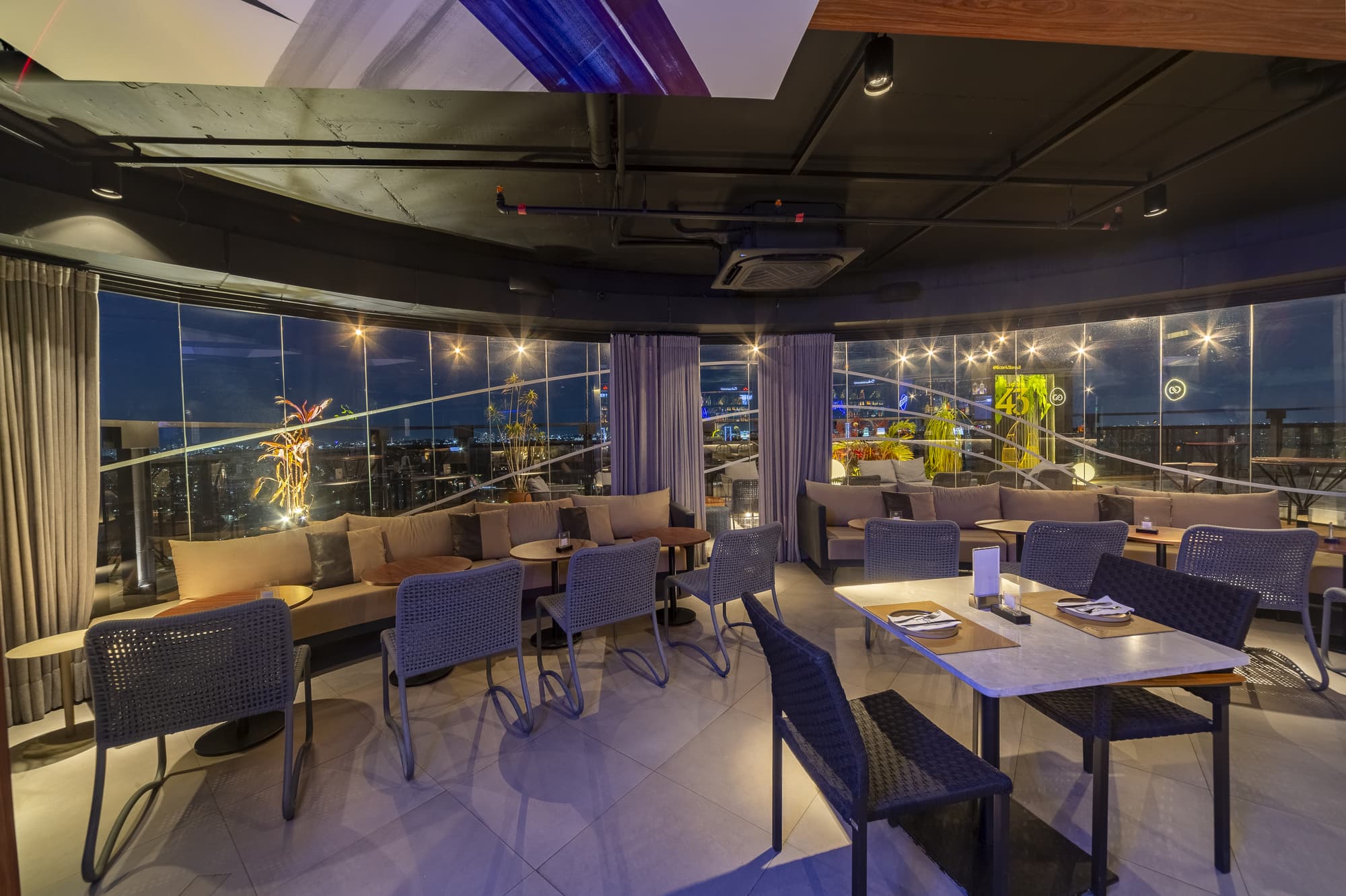 Intercity Salvador, Bar