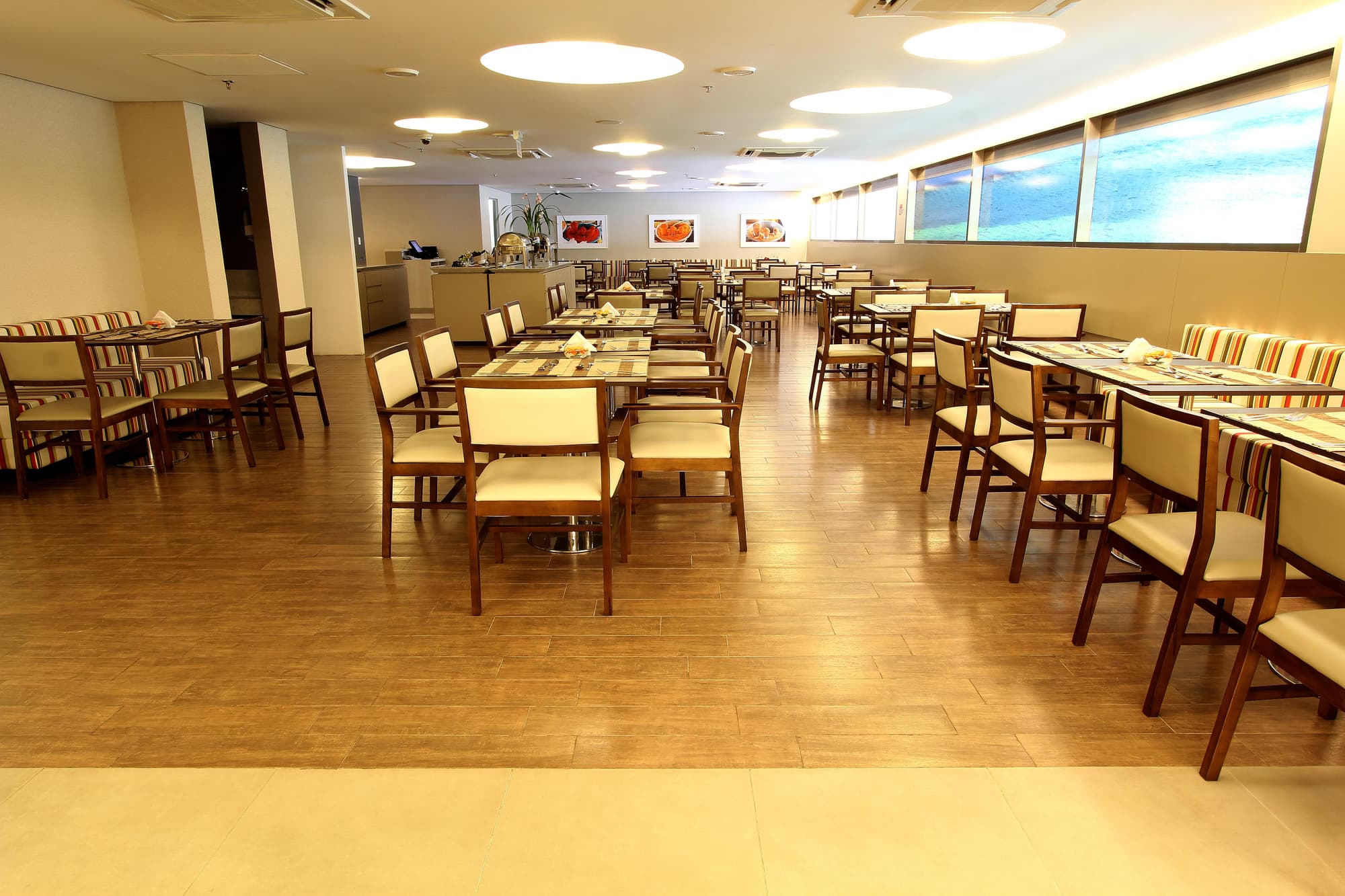 Intercity Salvador, Restaurant