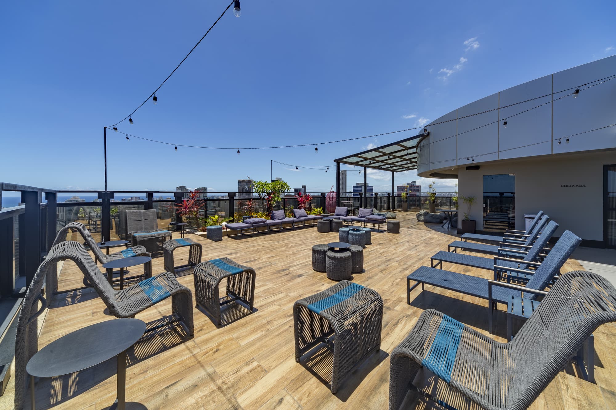 Intercity Salvador, Terrace