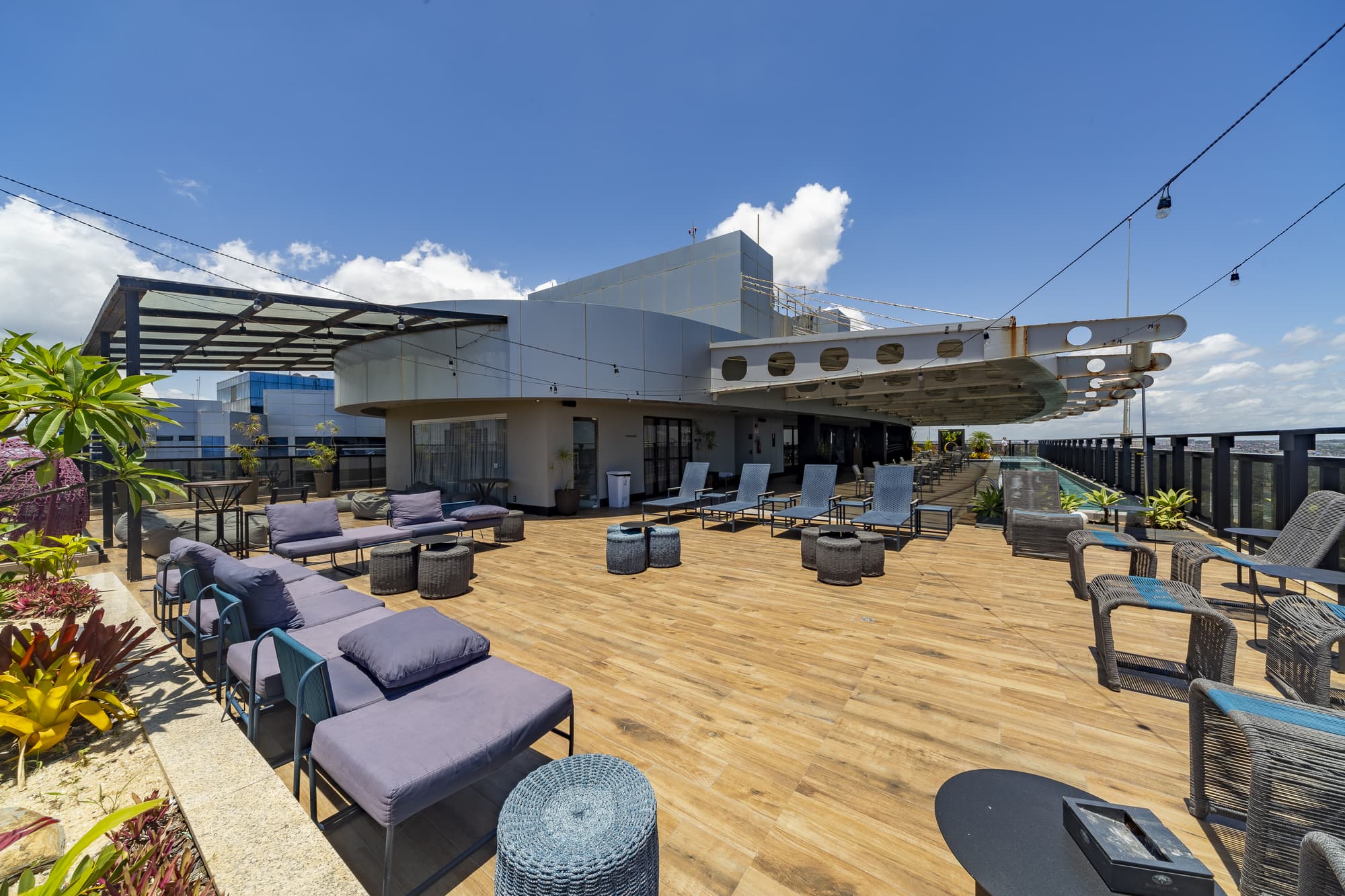 Intercity Salvador, Terrace