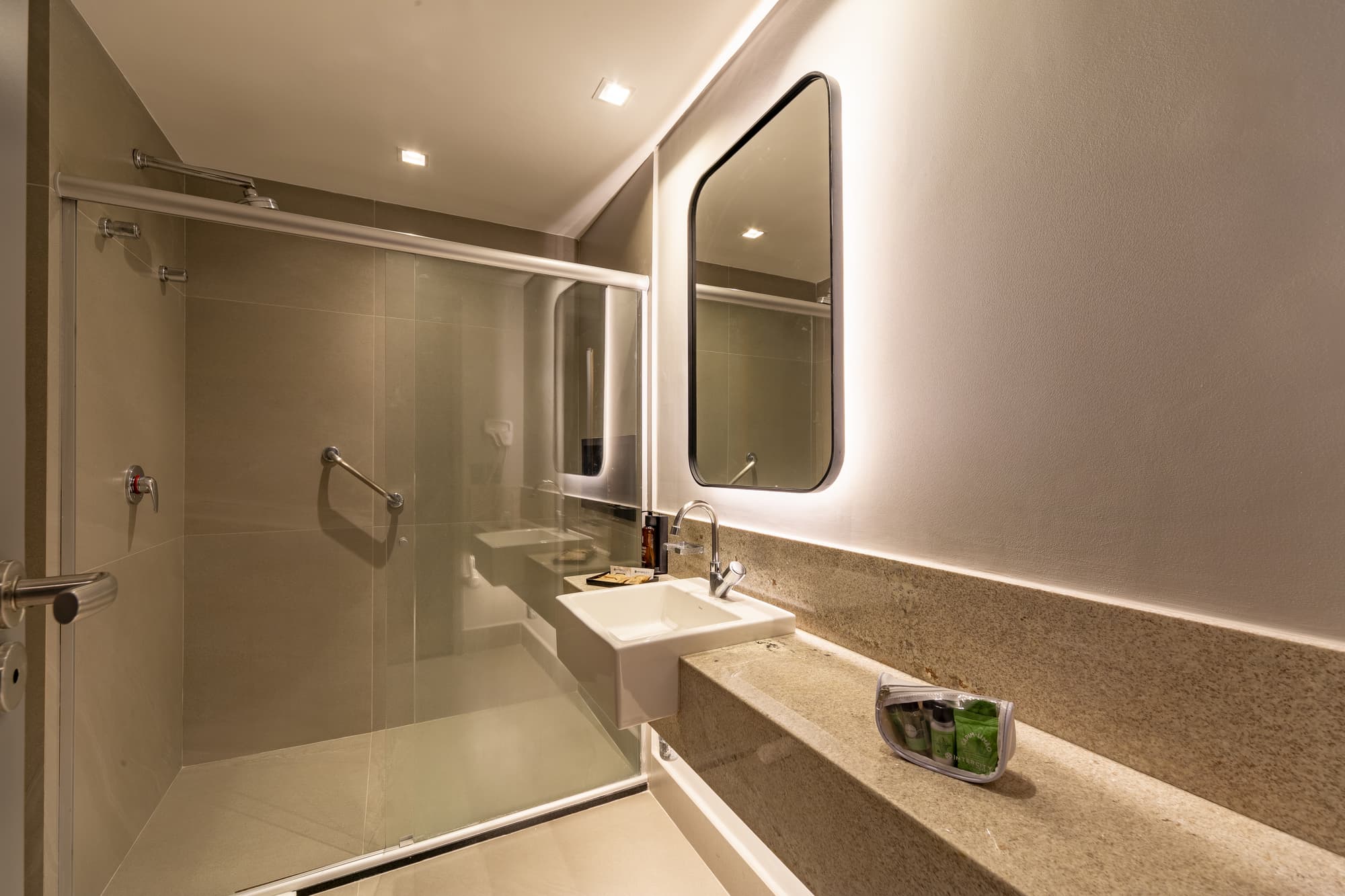 Intercity Salvador, Room