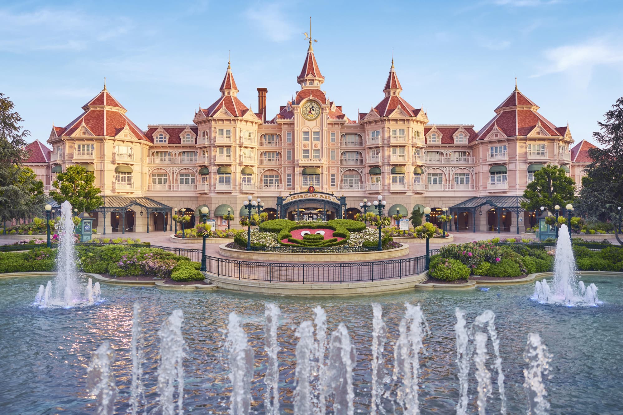 Disneyland Hotel + Entradas, General view