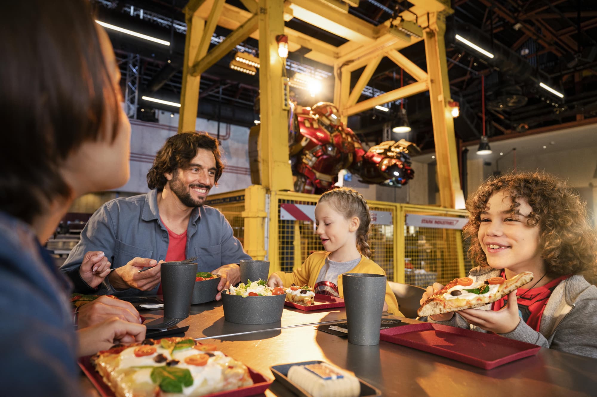 Disneyland Hotel + Entradas, General view