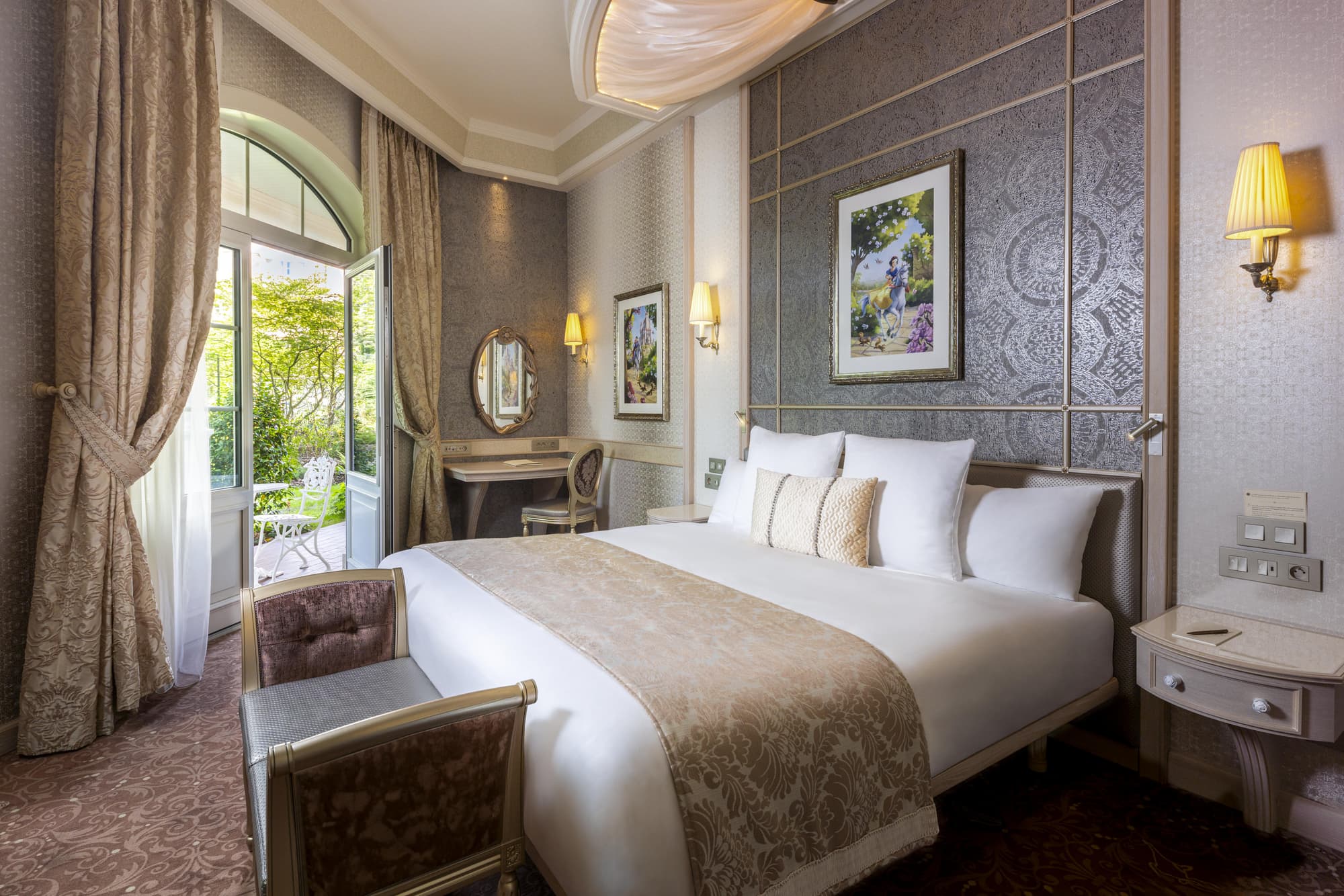 Disneyland Hotel + Entradas, Room