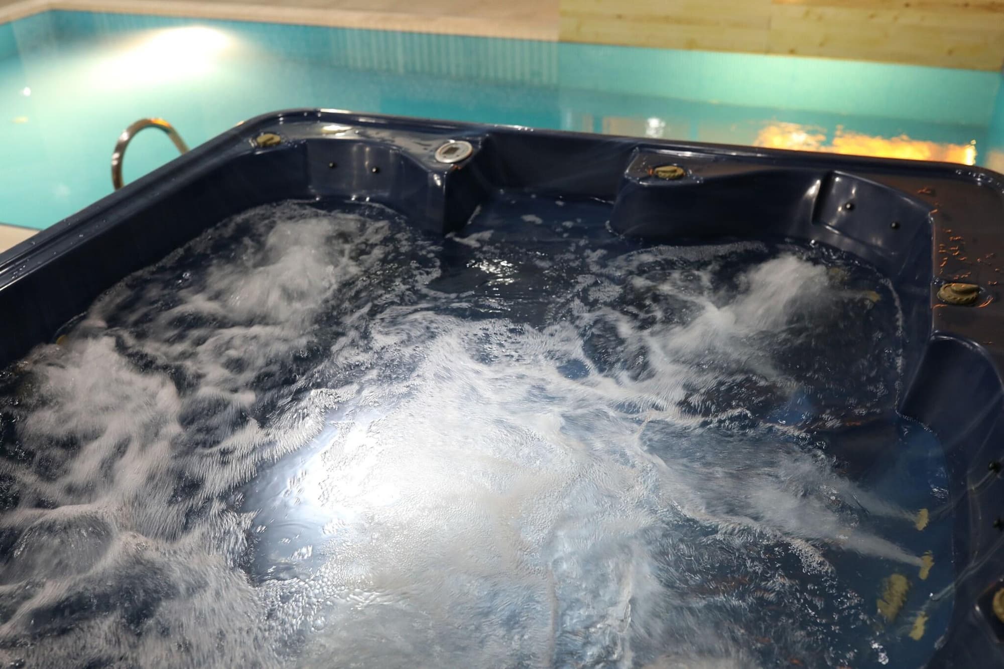 Hotel Elegant Lux, Pool