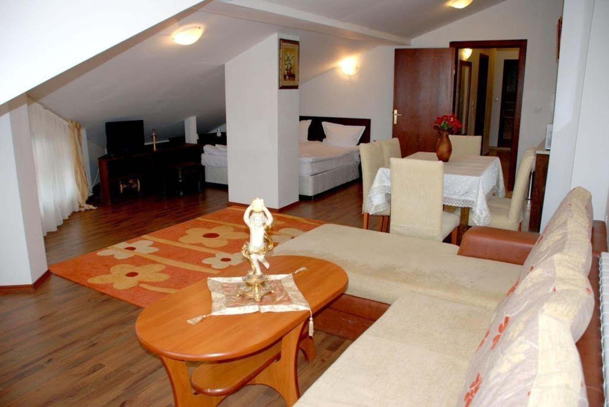 Hotel Elegant Lux, Room