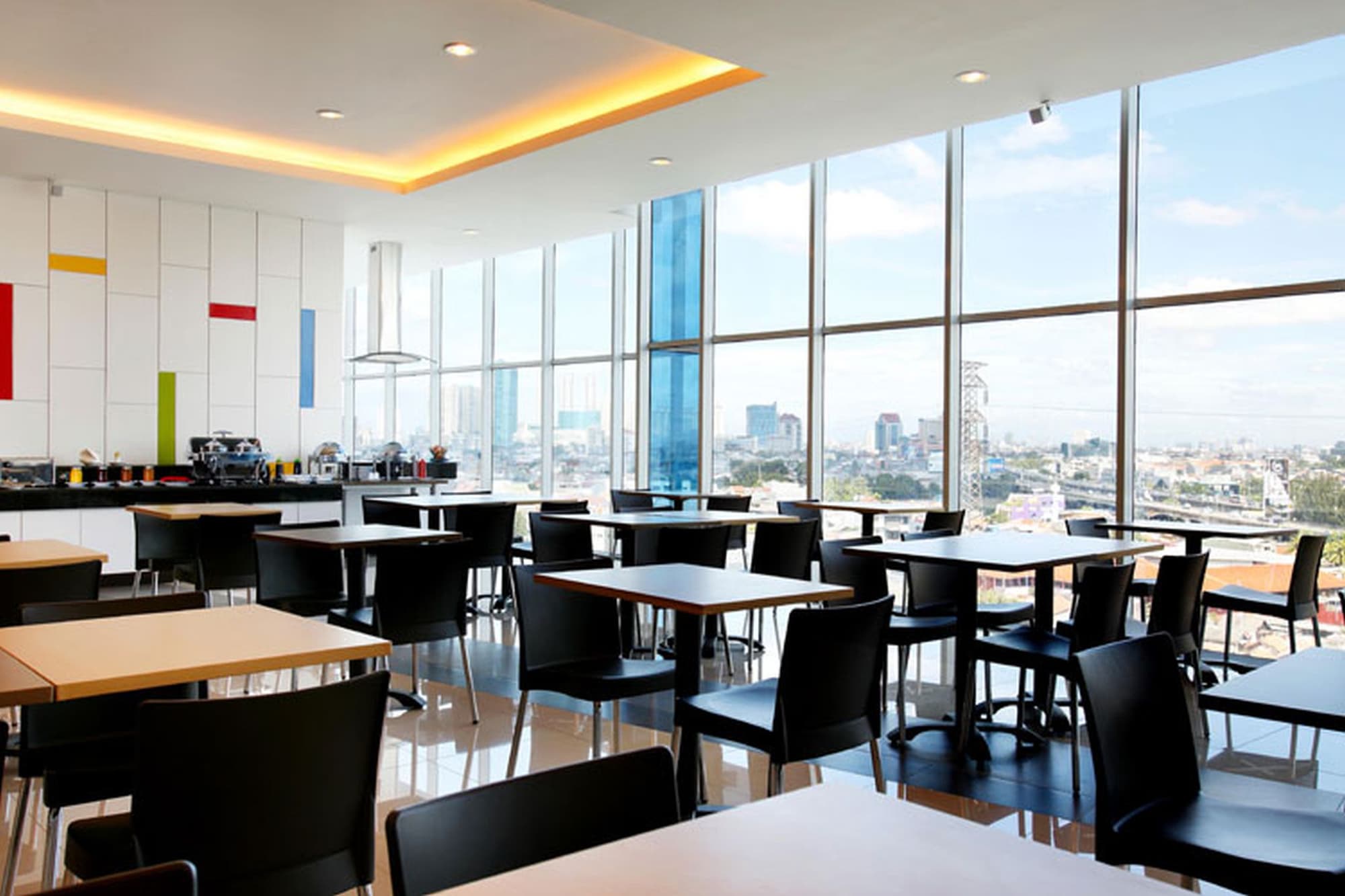 Amaris Hotel Season City, Restaurant